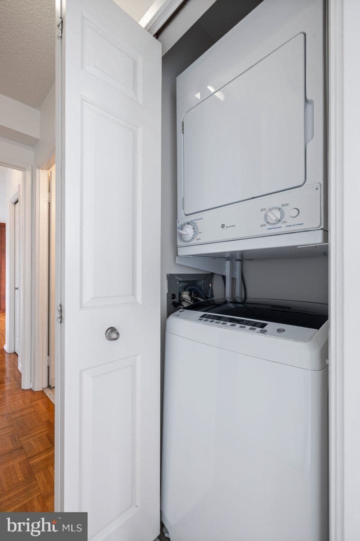 4801 Fairmont Avenue #804 photo 32