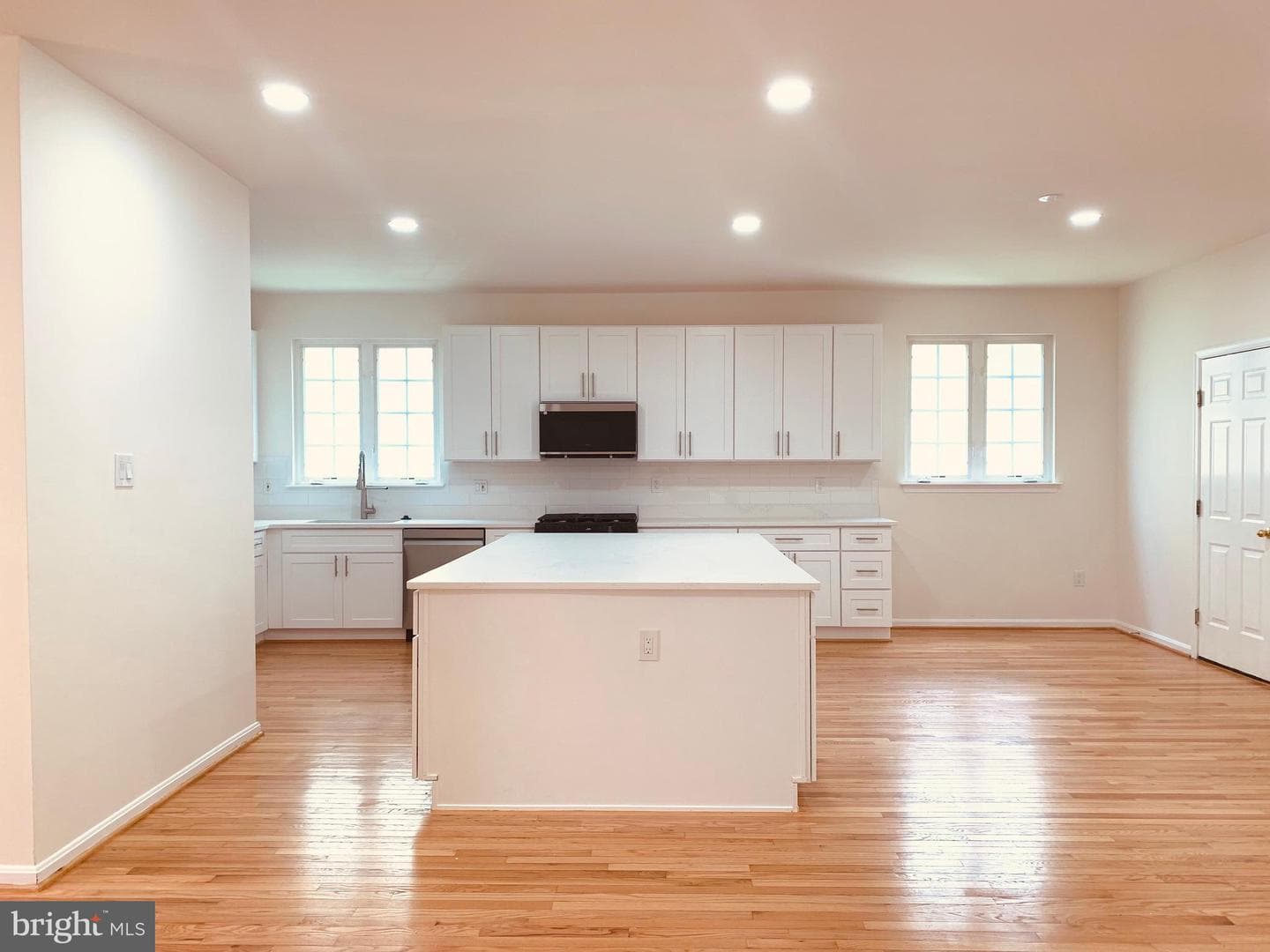 18112 Coachmans Road photo 6