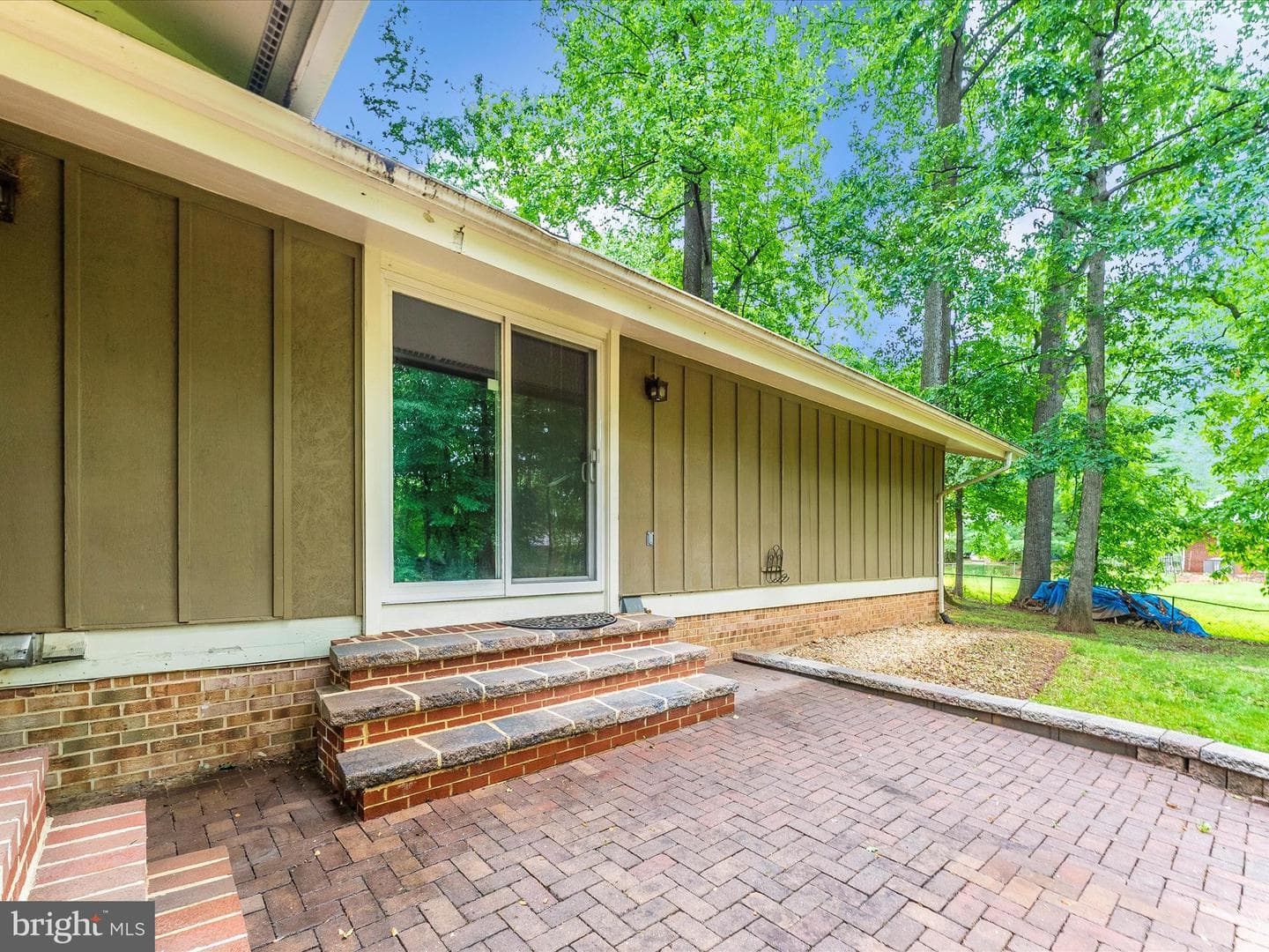 2264 Glenmore Terrace photo 50