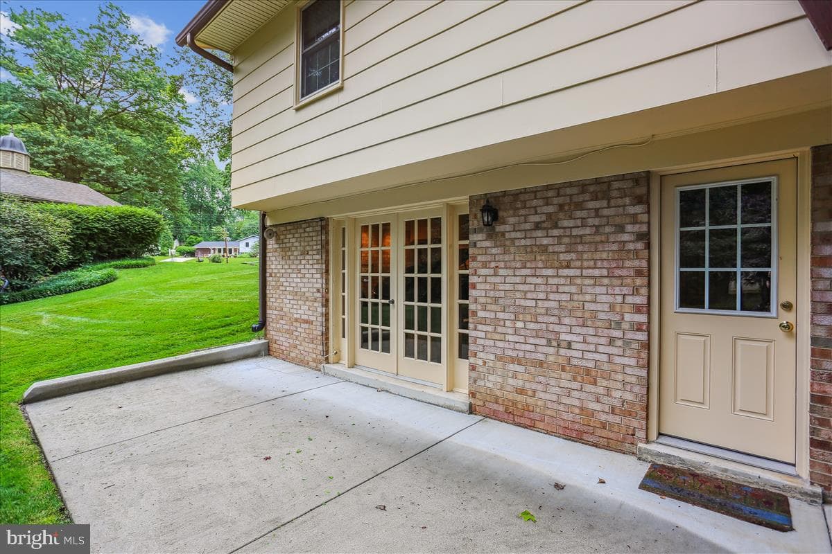 12810 Stonecrest Drive photo 33