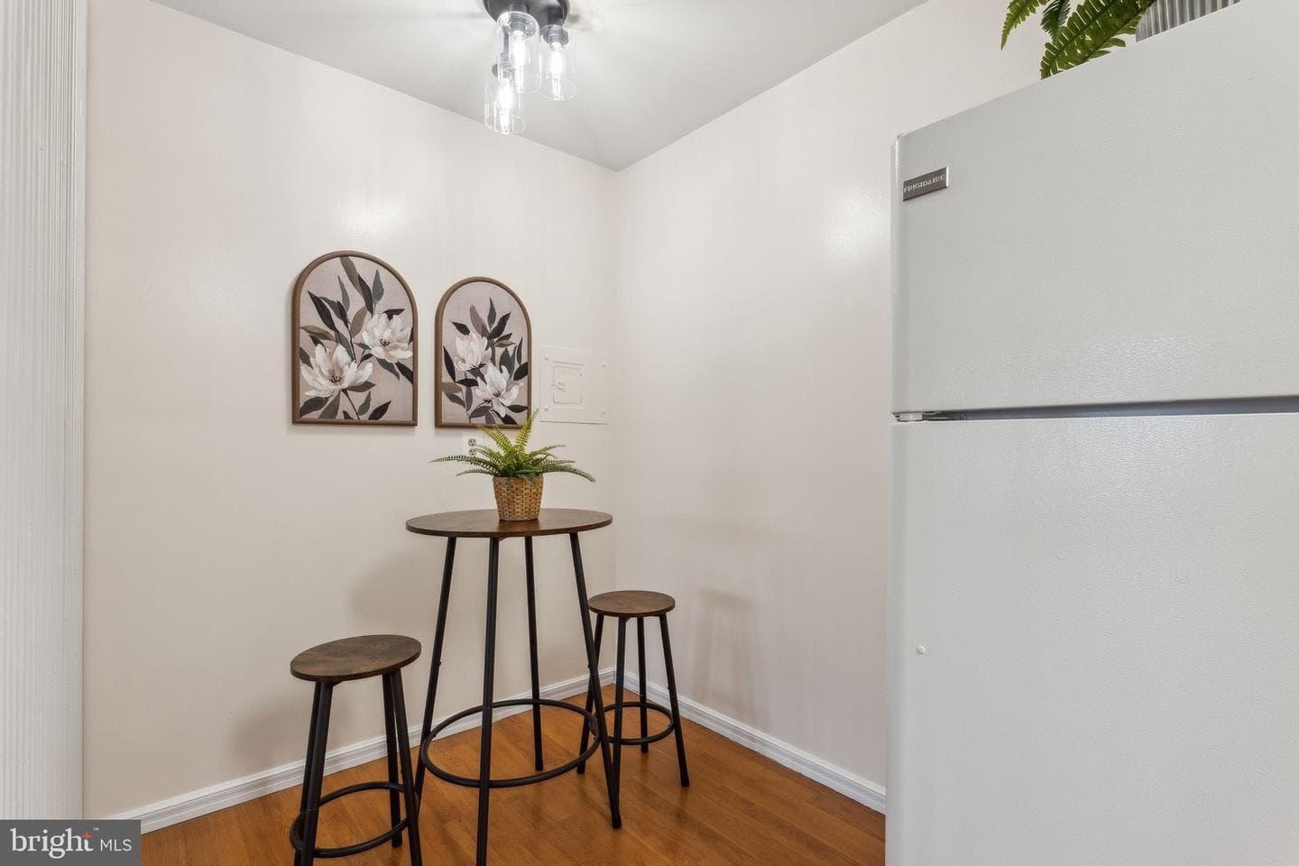 2203 Greenery Lane #202-10 photo 17
