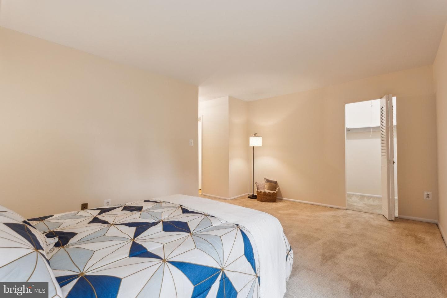 2203 Greenery Lane #202-10 photo 5