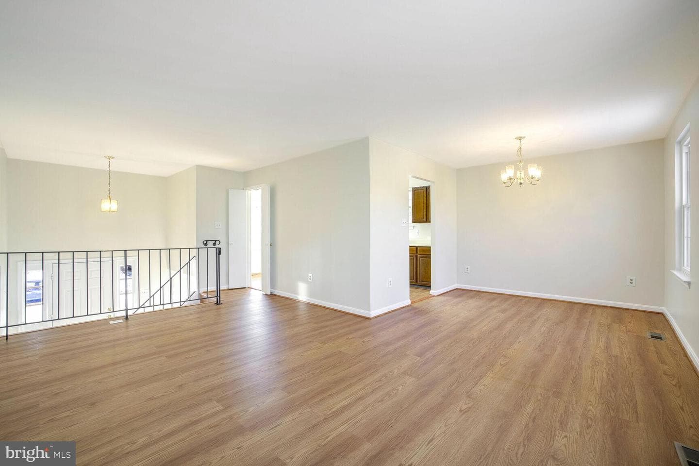 1 Ridge Heights Court photo 2