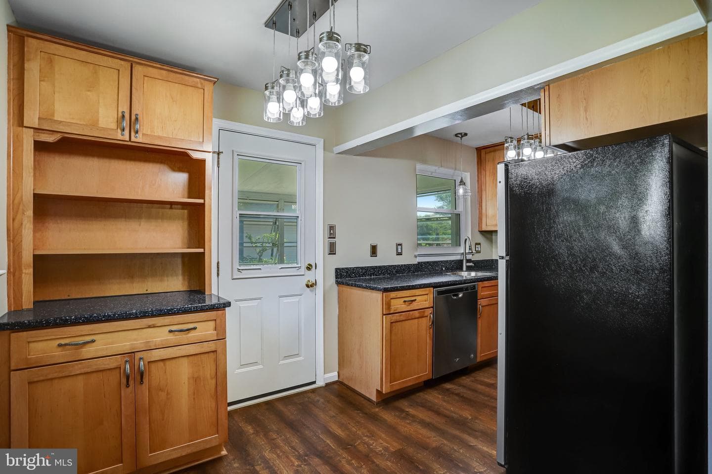 10713 Douglas Avenue photo 15