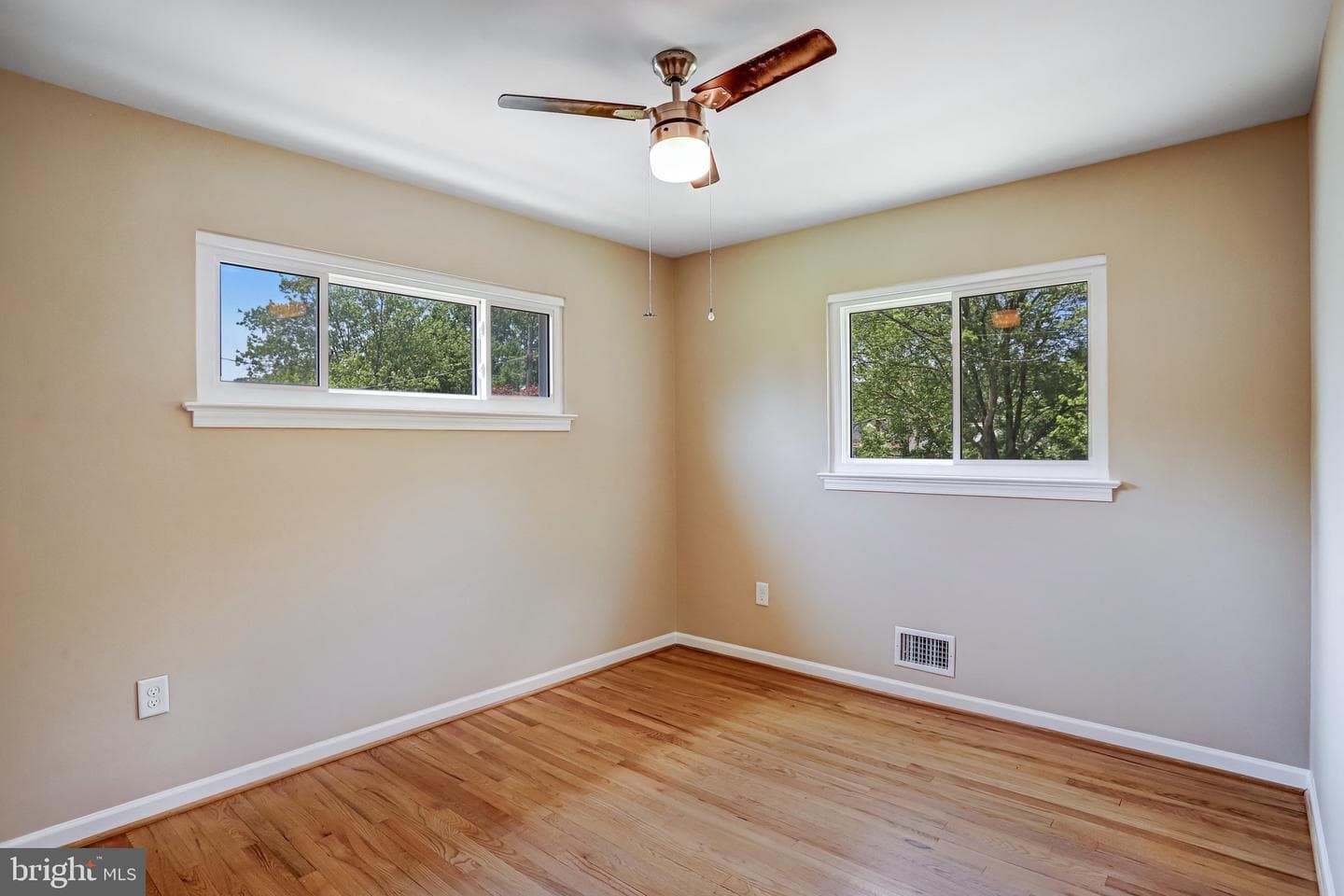 10713 Douglas Avenue photo 29