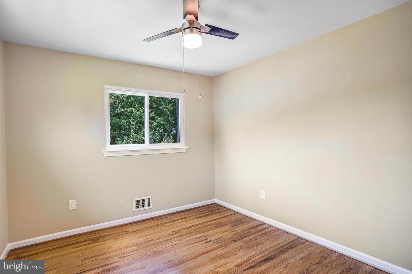 10713 Douglas Avenue photo 30