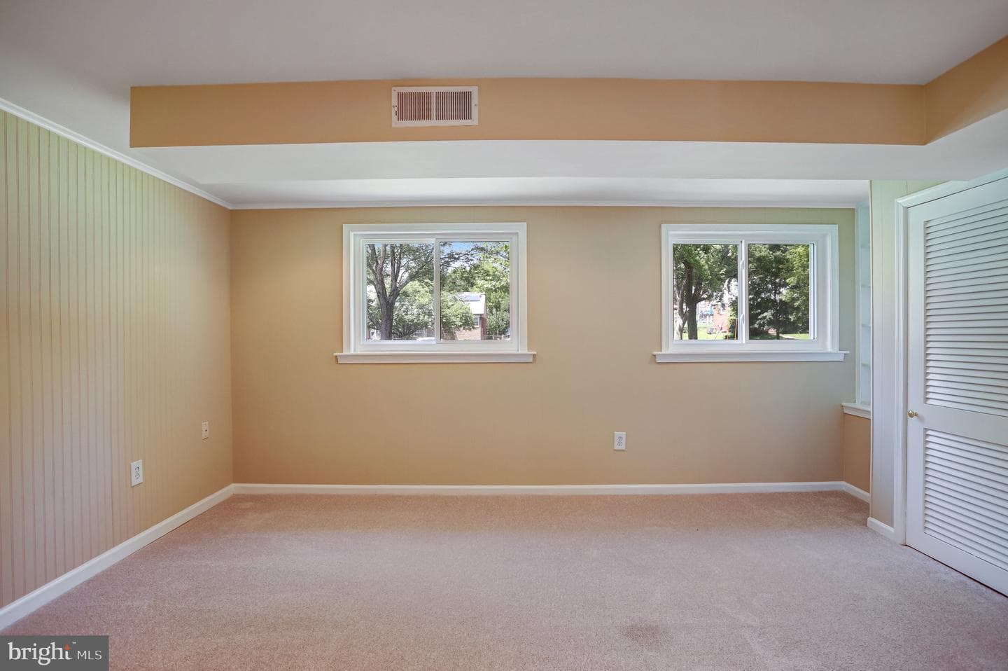 10713 Douglas Avenue photo 40