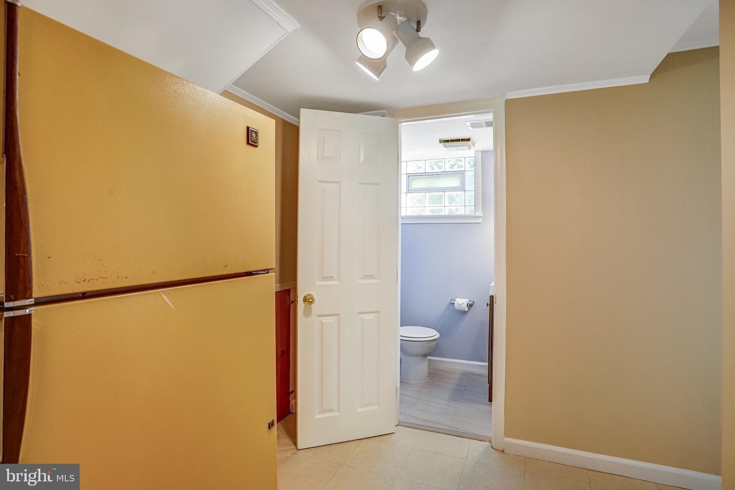 10713 Douglas Avenue photo 44