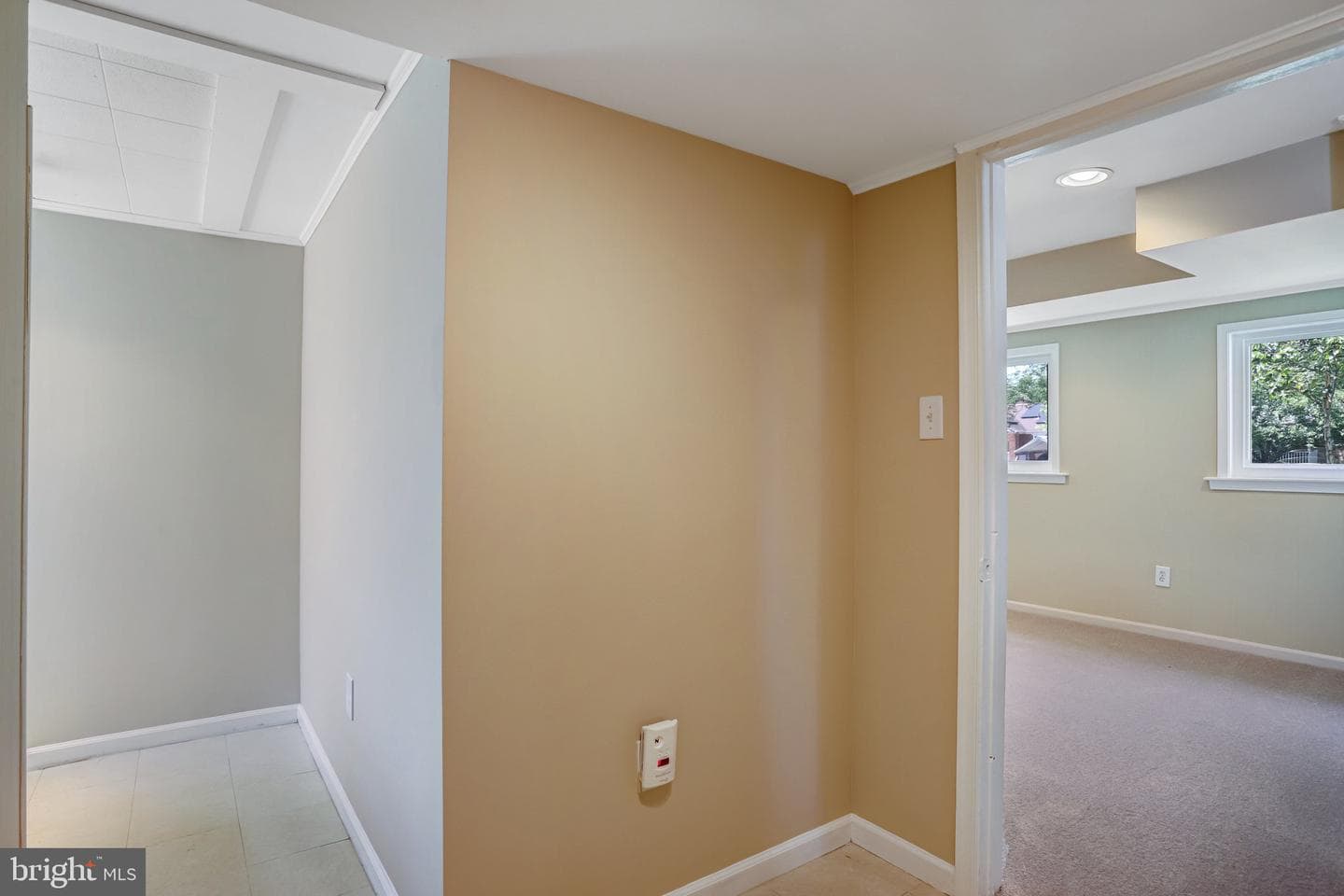 10713 Douglas Avenue photo 46