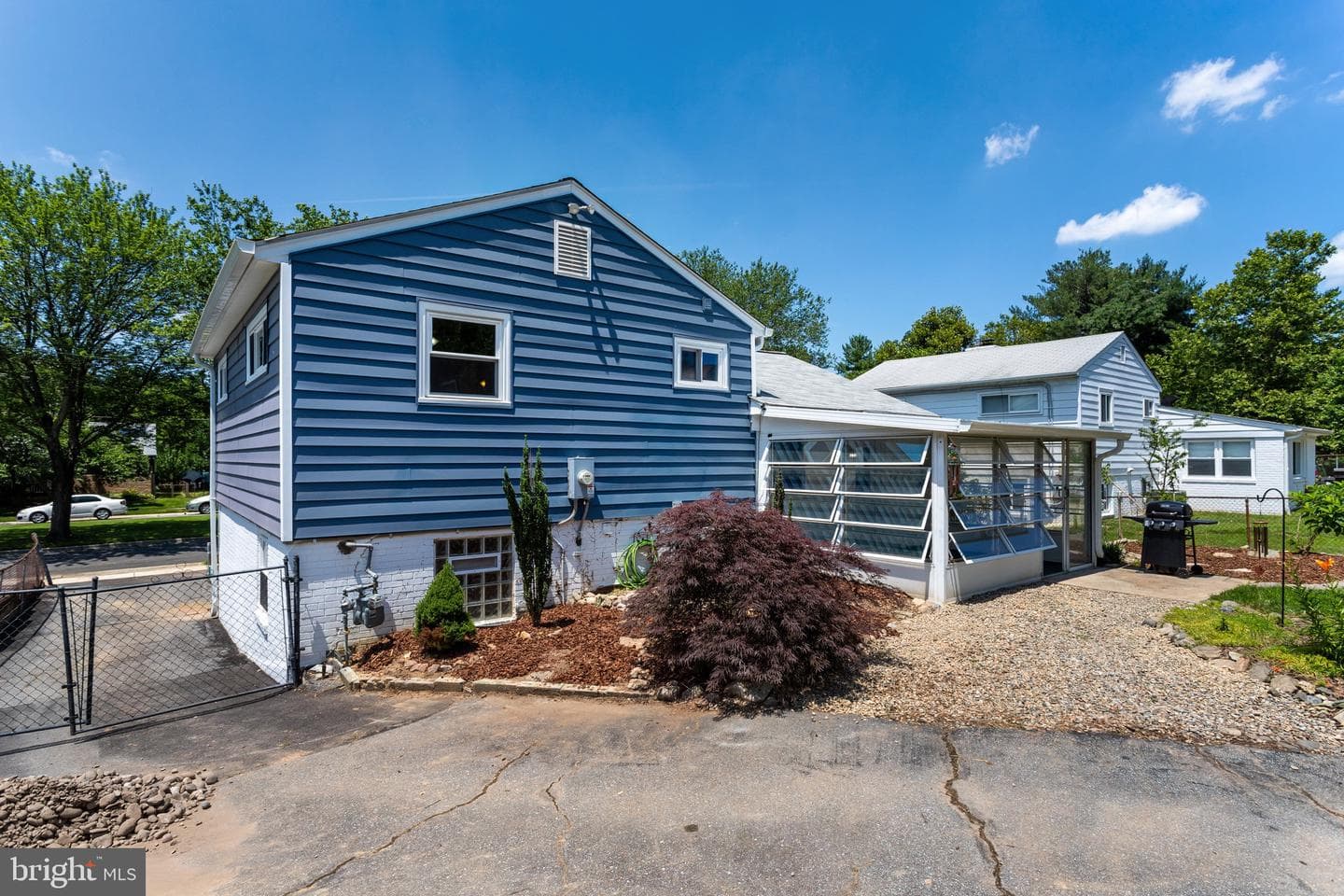 10713 Douglas Avenue photo 57