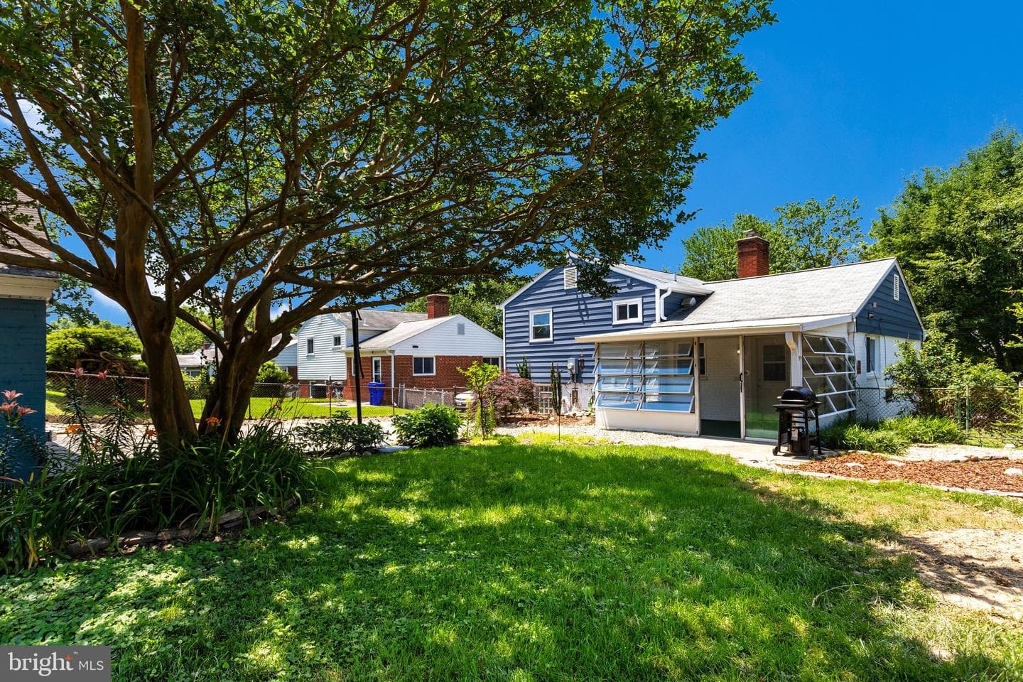 10713 Douglas Avenue photo 59