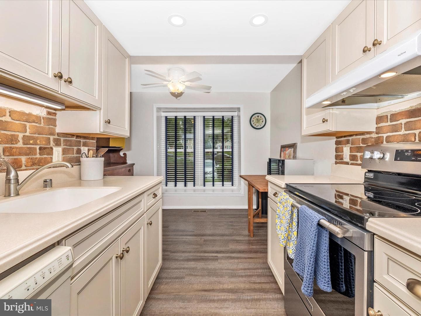 18105 Metz Drive photo 11