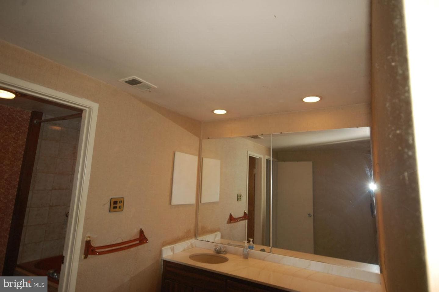 19104 Roman Way photo 13