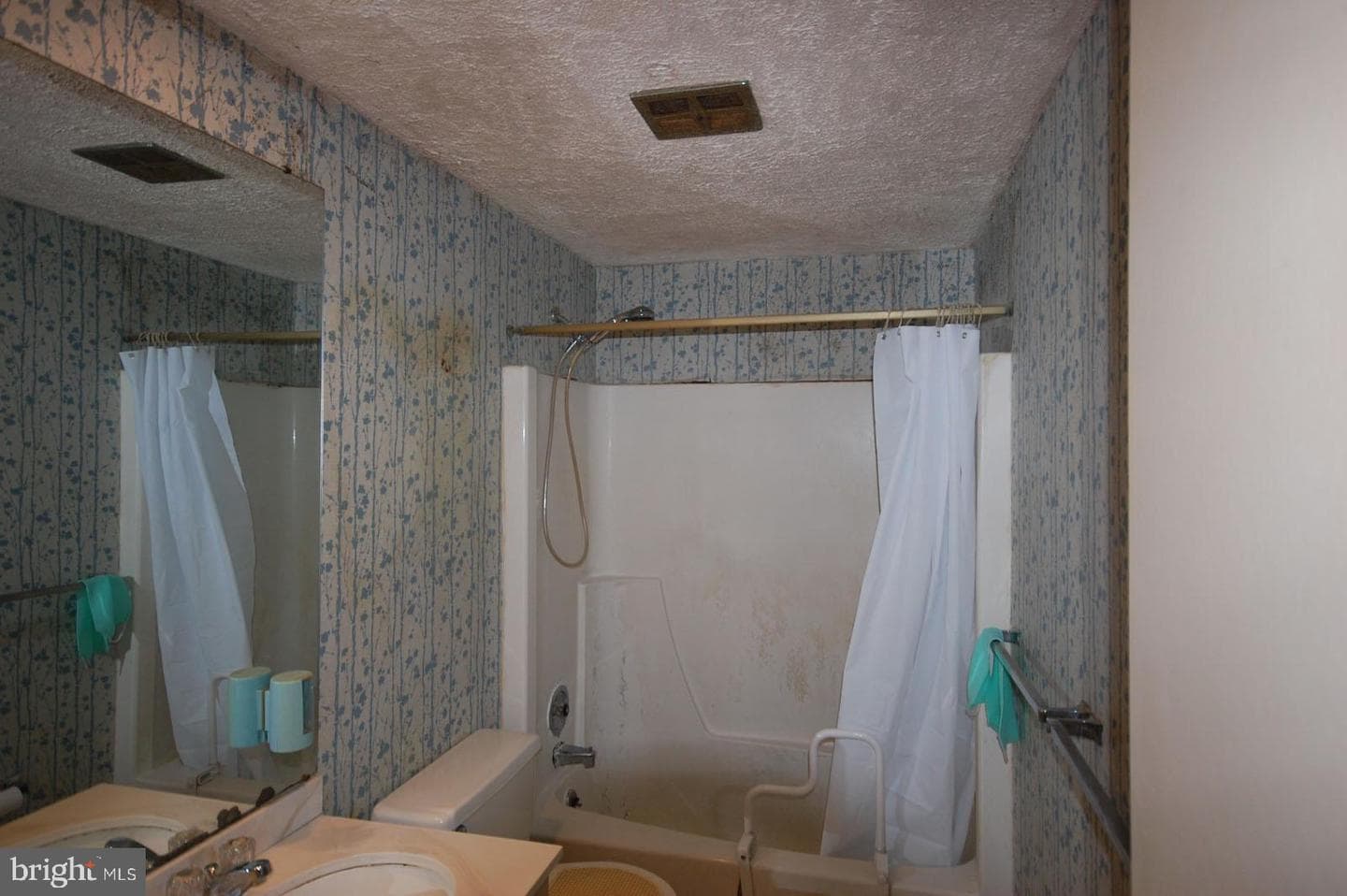 19104 Roman Way photo 14