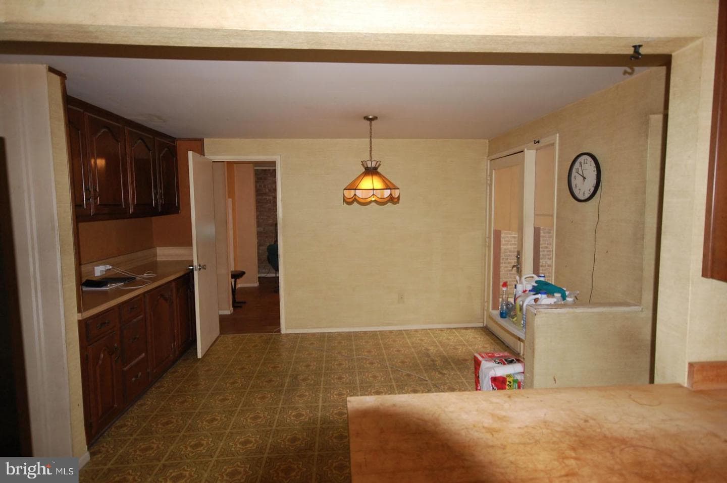 19104 Roman Way photo 9