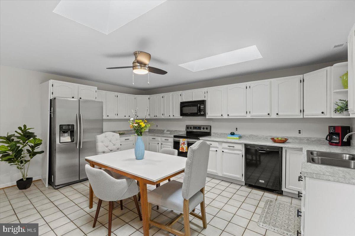 15118 Fairlawn Avenue photo 10