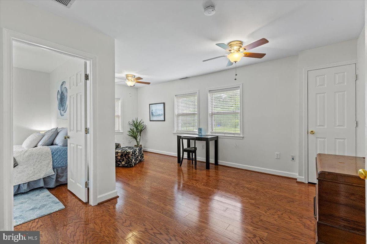 15118 Fairlawn Avenue photo 12