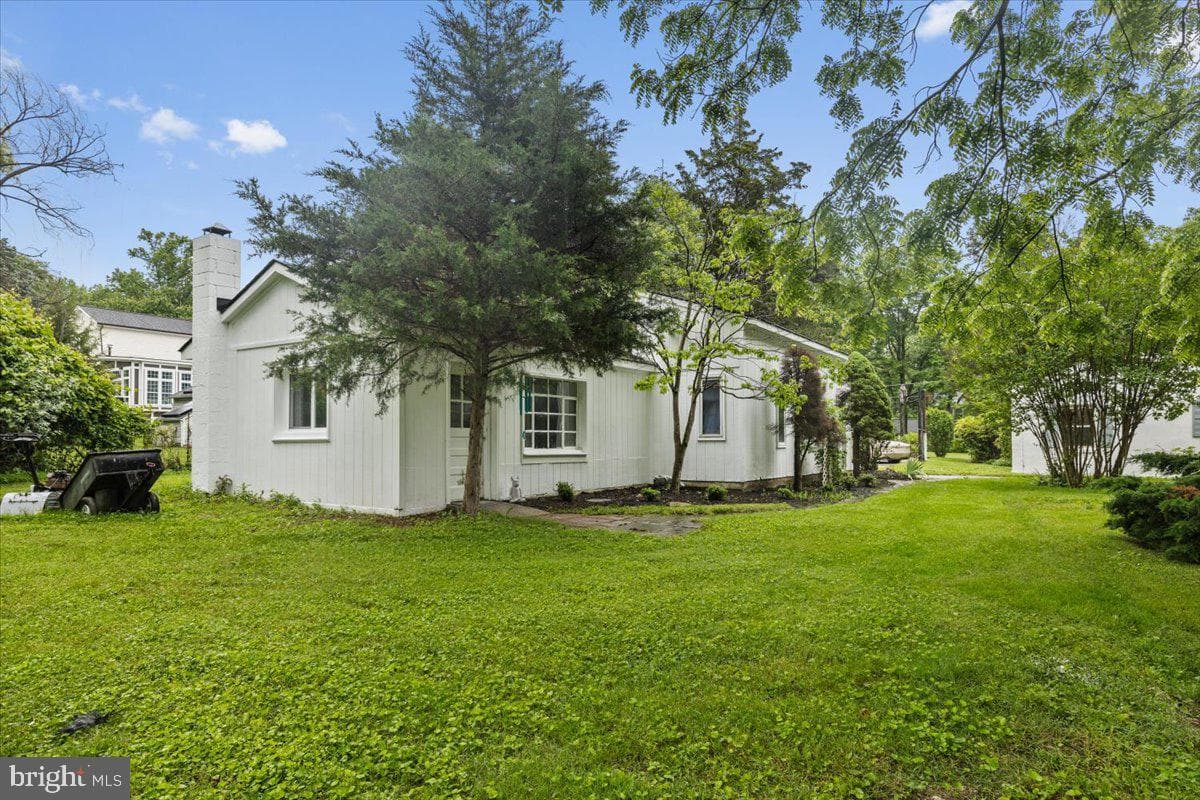 15118 Fairlawn Avenue photo 25