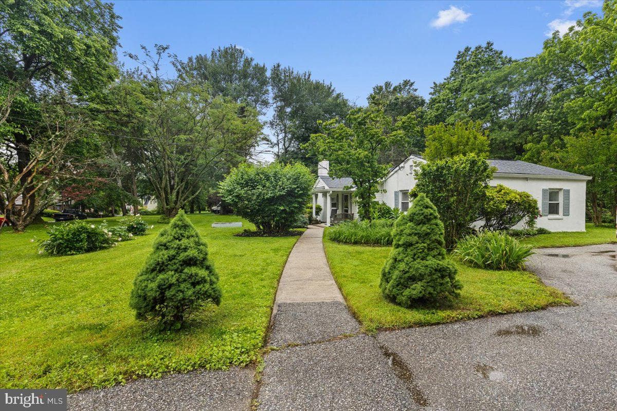 15118 Fairlawn Avenue photo 3