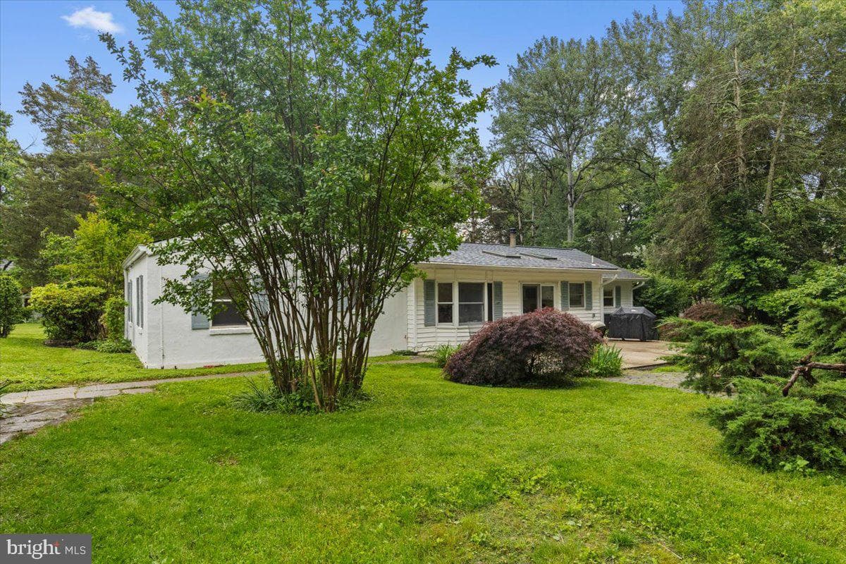 15118 Fairlawn Avenue photo 30