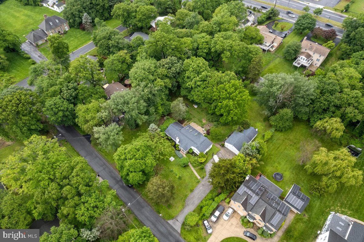 15118 Fairlawn Avenue photo 35