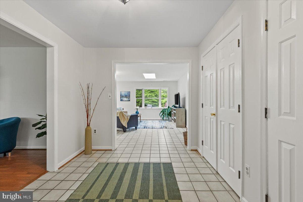 15118 Fairlawn Avenue photo 5