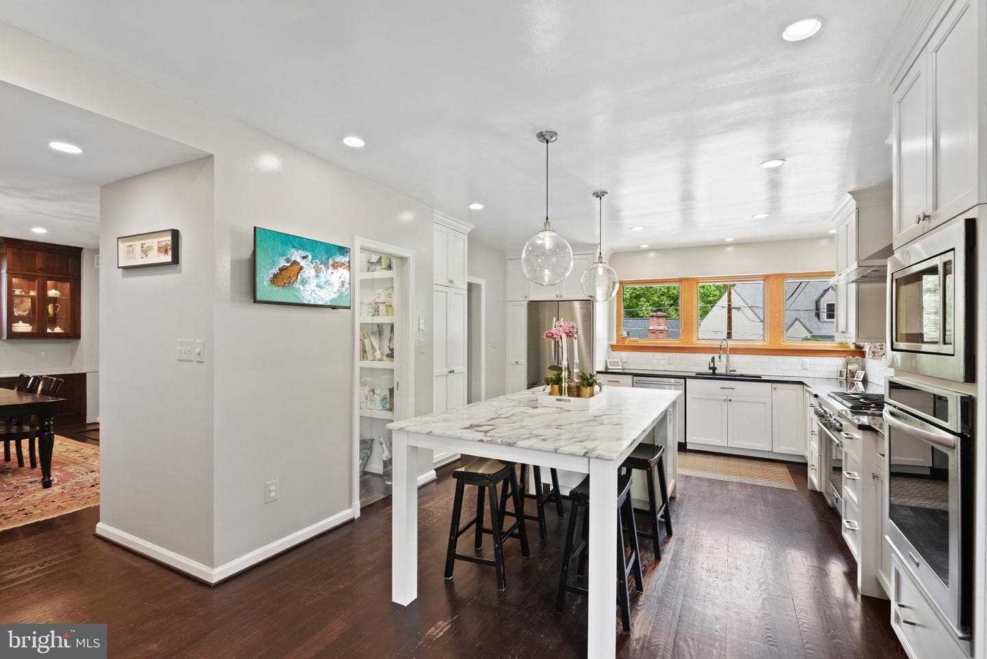 6036 Broad Street photo 2