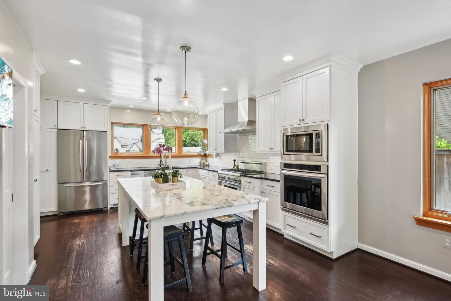6036 Broad Street photo 3
