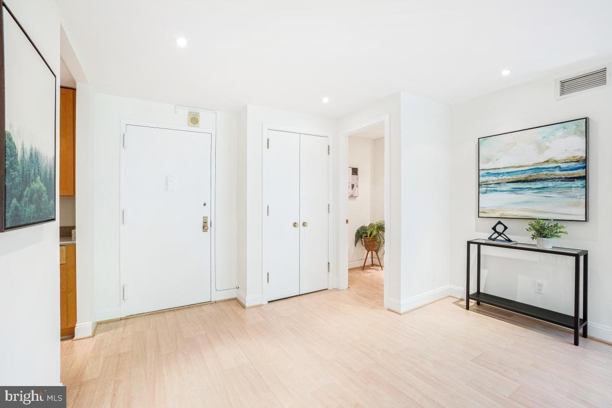 5225 Pooks Hill Road #520n photo 11