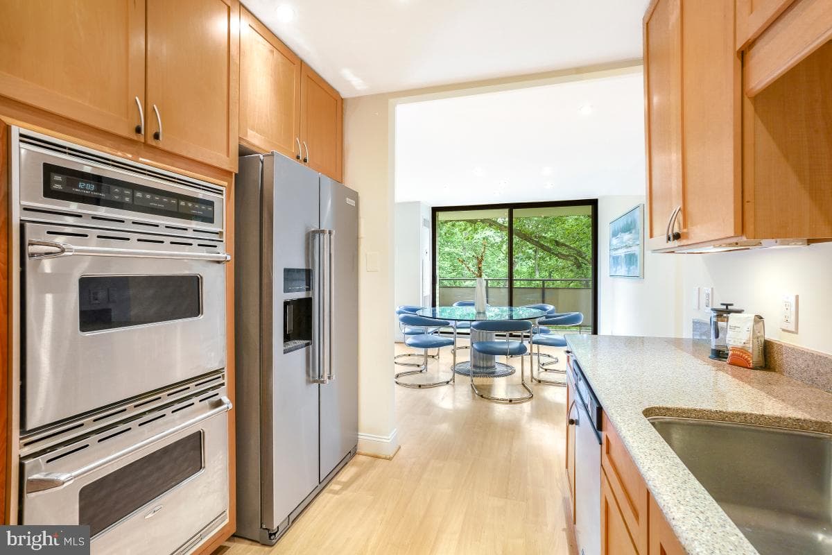 5225 Pooks Hill Road #520n photo 16