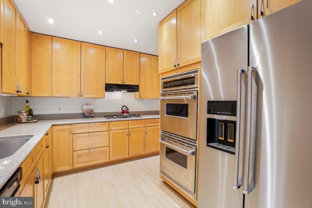 5225 Pooks Hill Road #520n photo 18