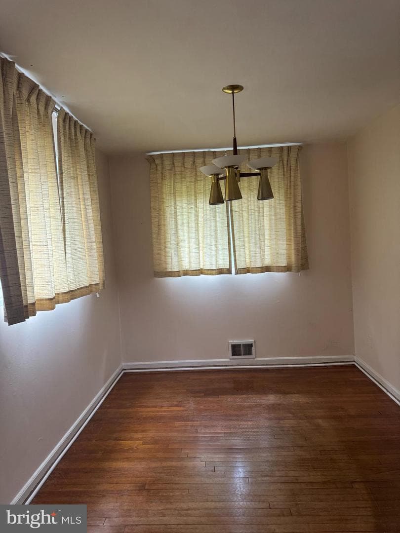 137 Fleetwood Terrace photo 3