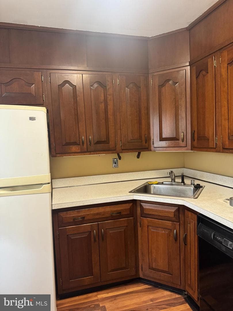 137 Fleetwood Terrace photo 4