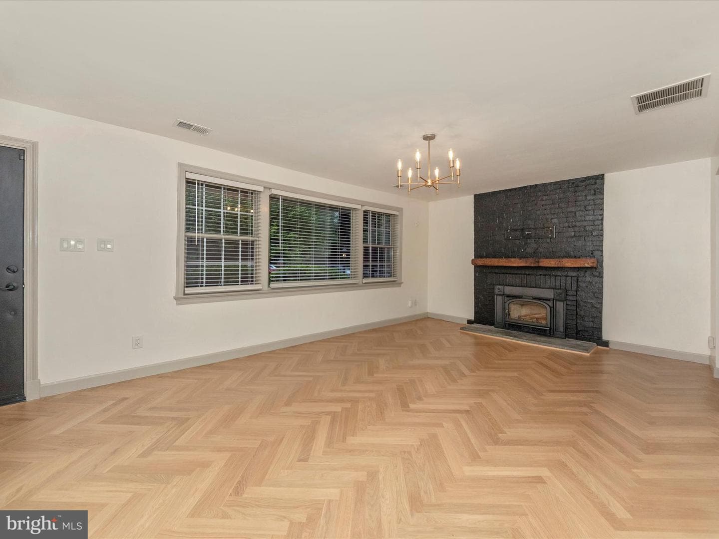 807 Midland Road photo 5