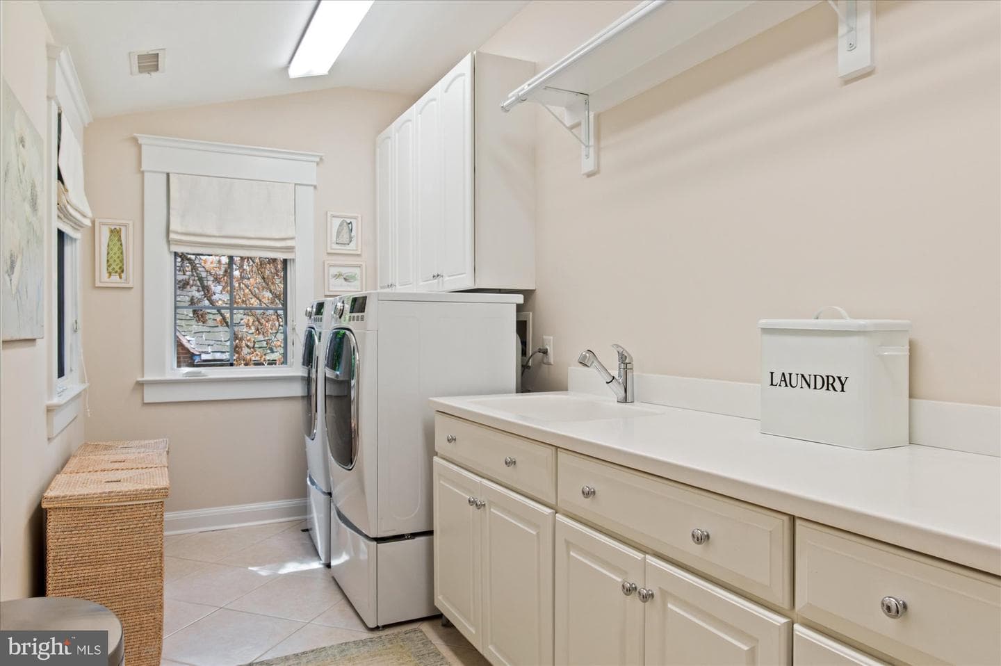 7820 Hampden Lane photo 40