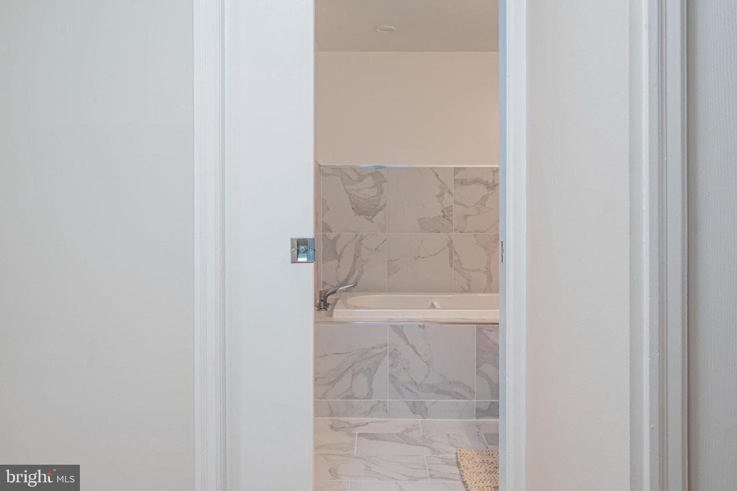5802 Nicholson Lane #2-702 photo 28