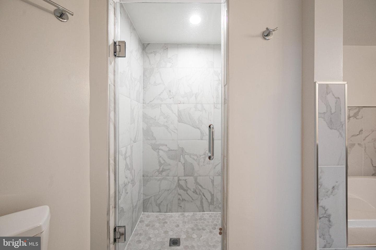 5802 Nicholson Lane #2-702 photo 31