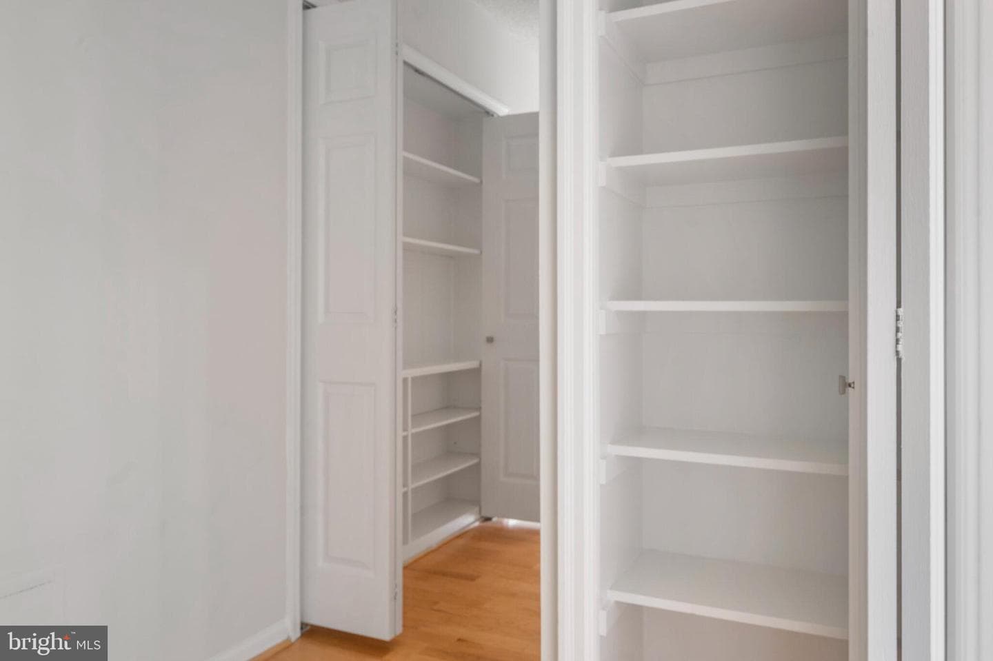 5802 Nicholson Lane #2-702 photo 35