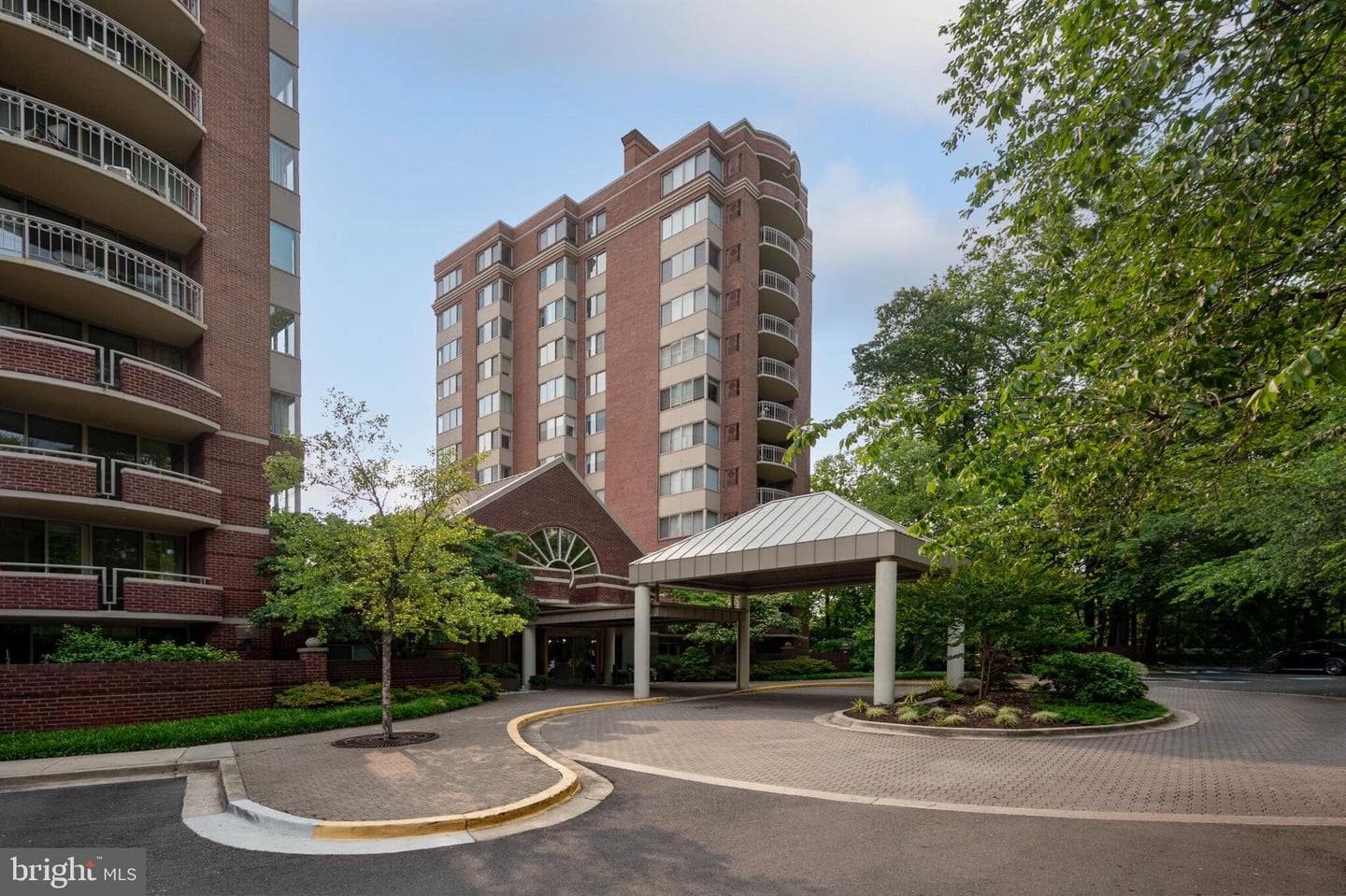 5802 Nicholson Lane #2-702 photo 41