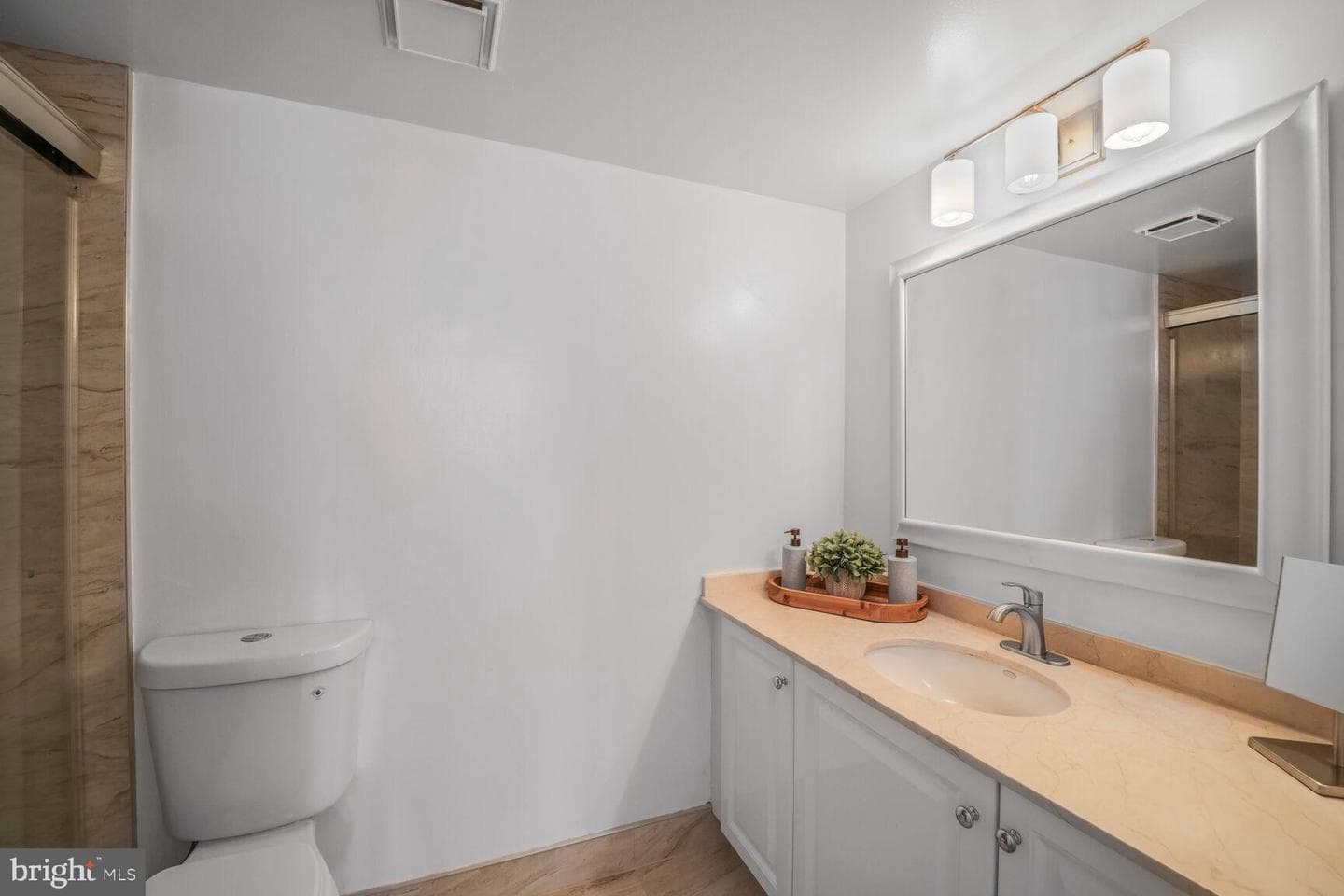 10101 Grosvenor #215 photo 15