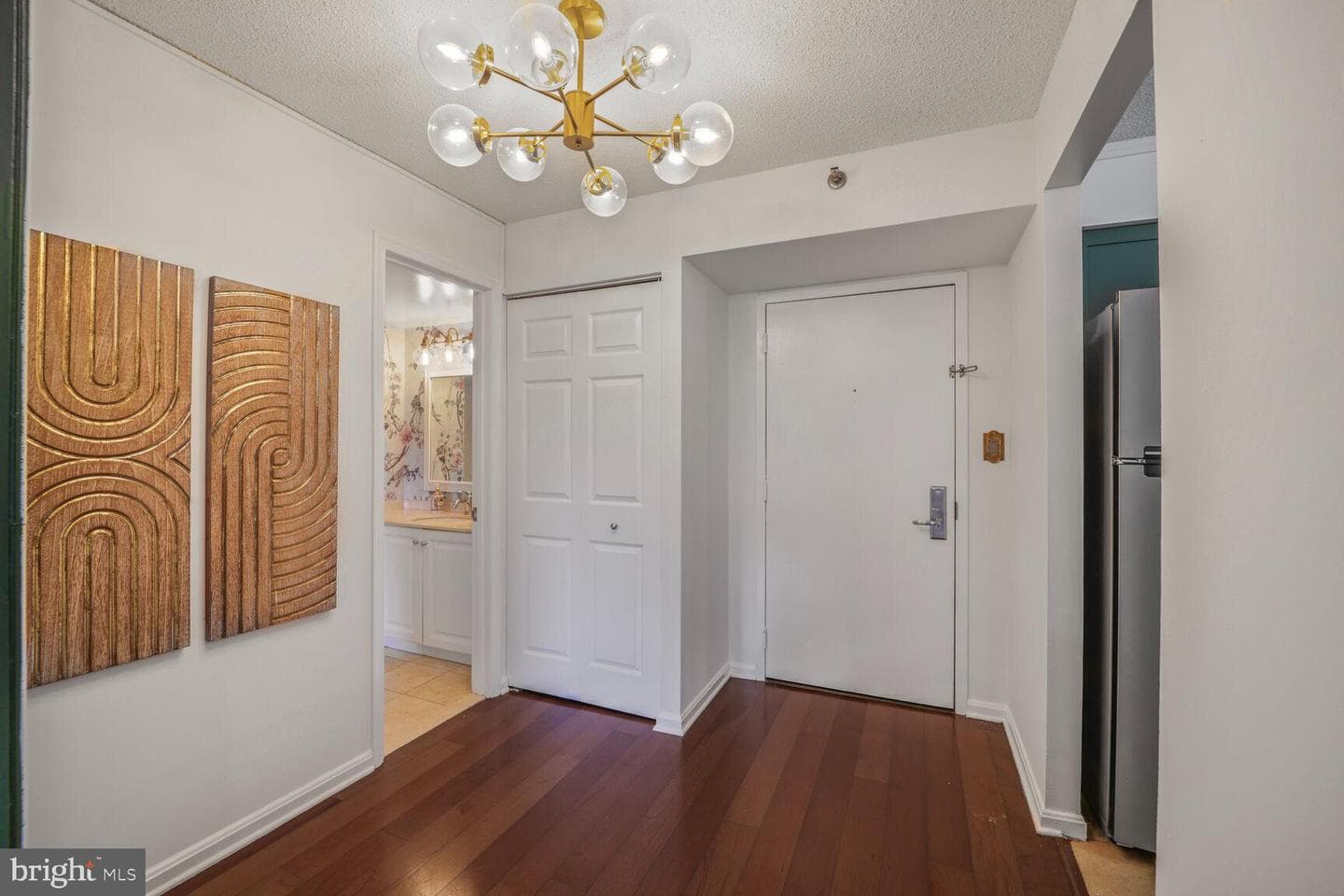 10101 Grosvenor #215 photo 3