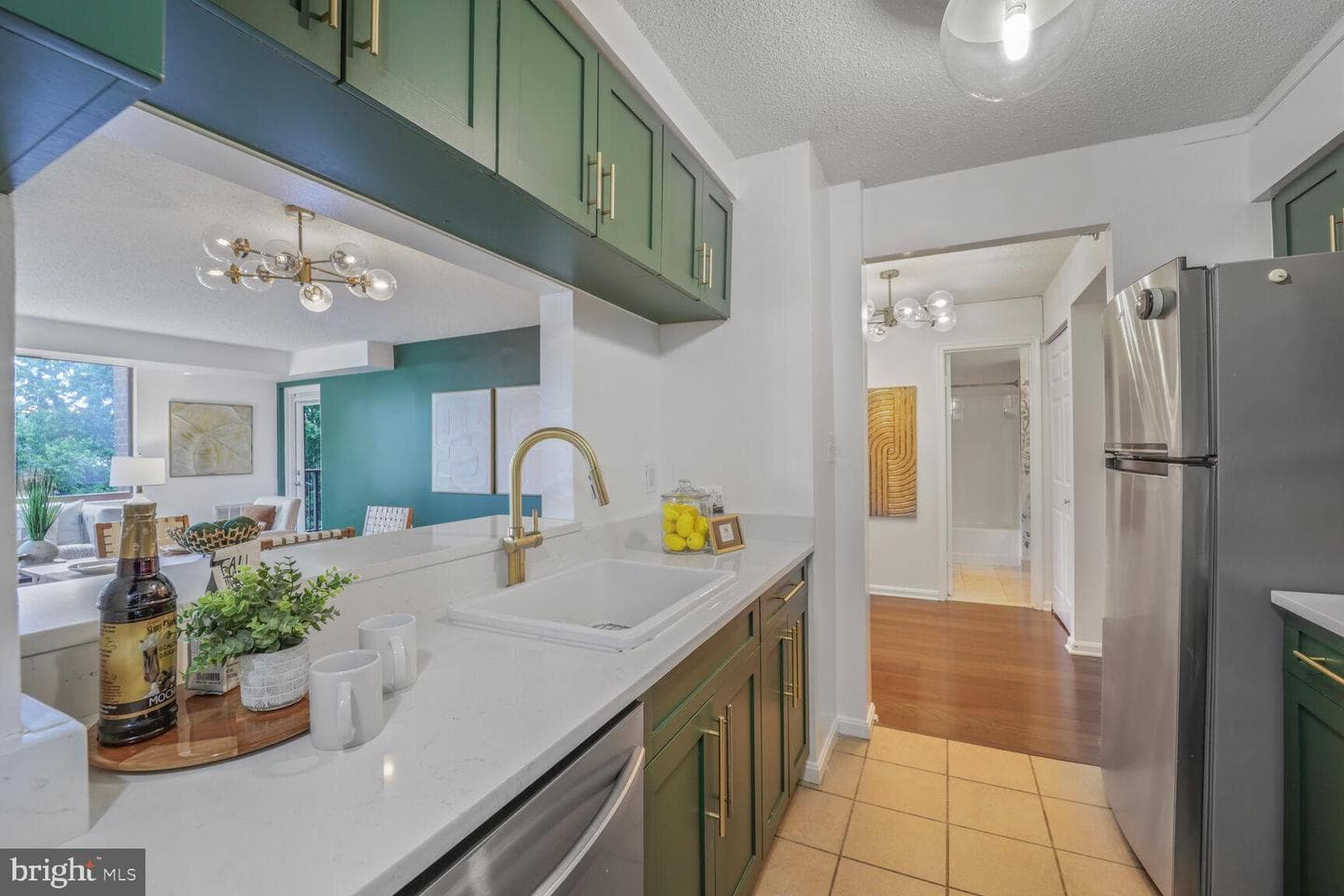 10101 Grosvenor #215 photo 7