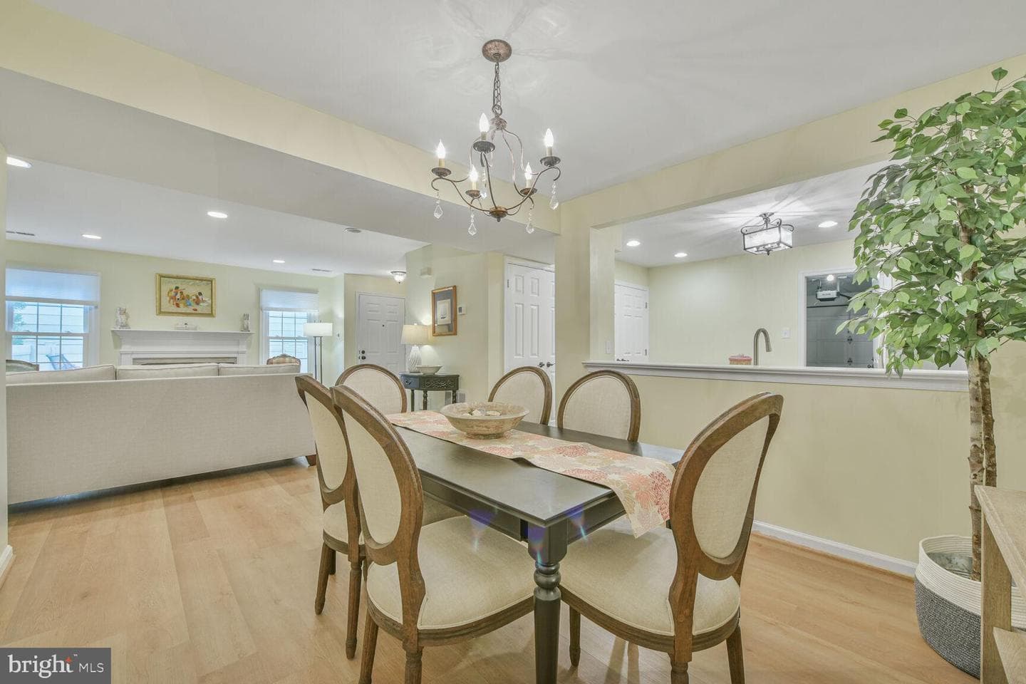 5810 Linden Square Court photo 14