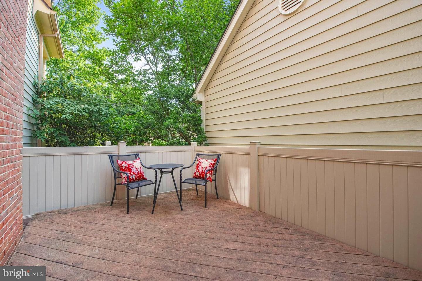 5810 Linden Square Court photo 28