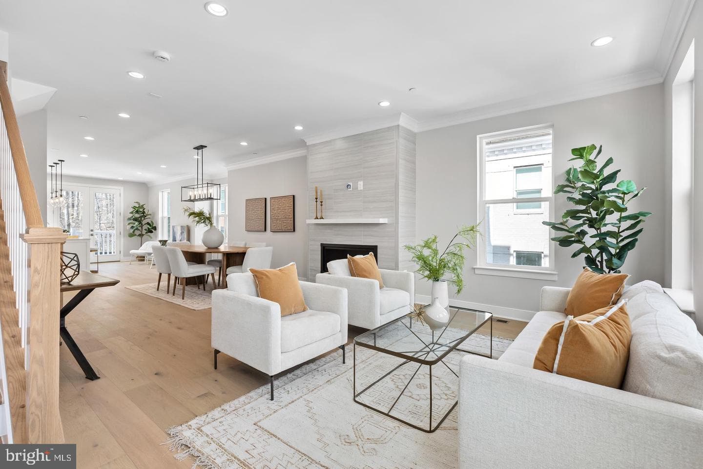 10302 Grosvenor Place photo 17