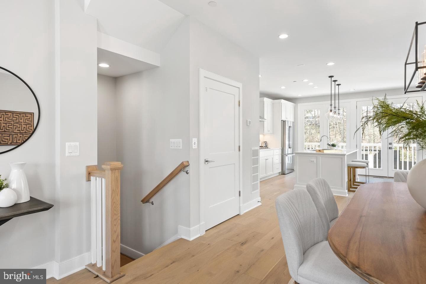 10302 Grosvenor Place photo 7