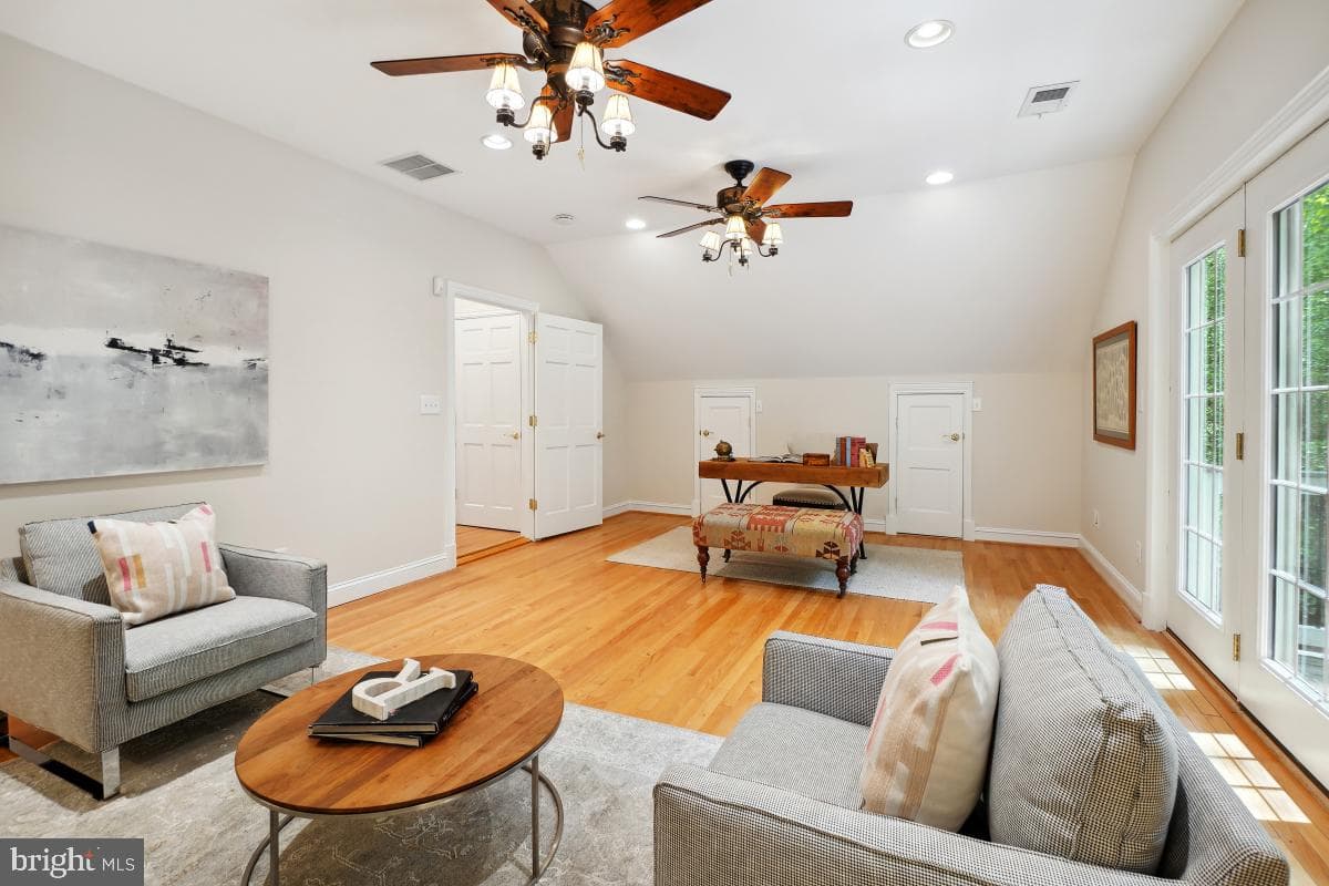 8610 Melwood Road photo 27