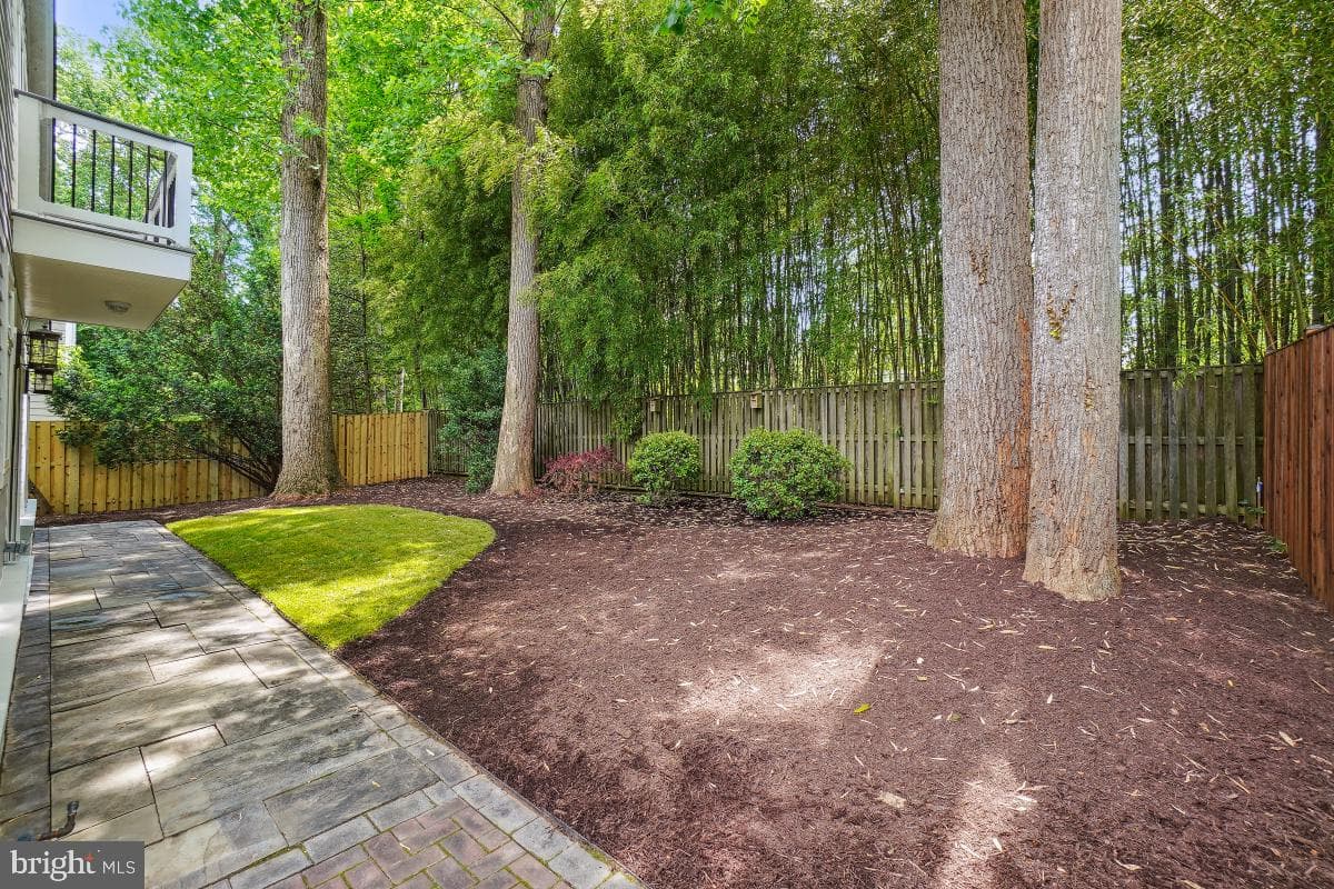 8610 Melwood Road photo 43