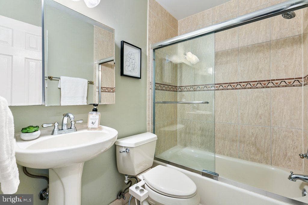 201 Mowbray Road photo 26