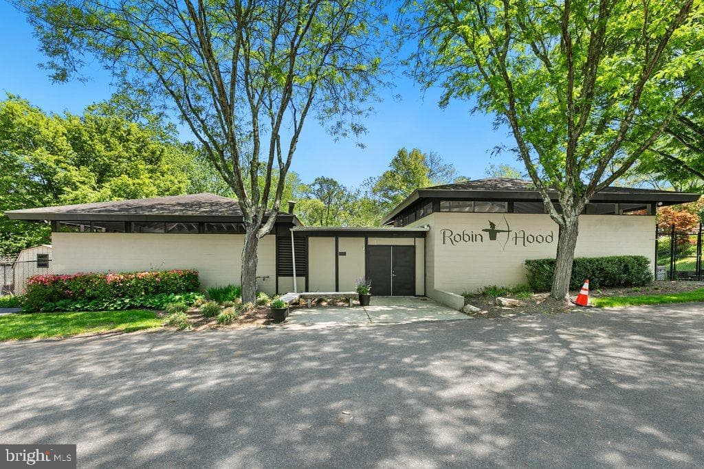 201 Mowbray Road photo 49